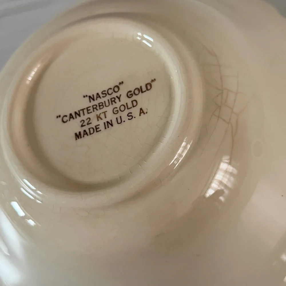 Nasco Canterbury Gold vintage 1930s serving bowl with 22K gold details